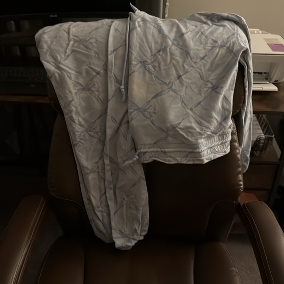 COPY - Love Shack Fancy x beach riot sweat set - Picture 2 of 7